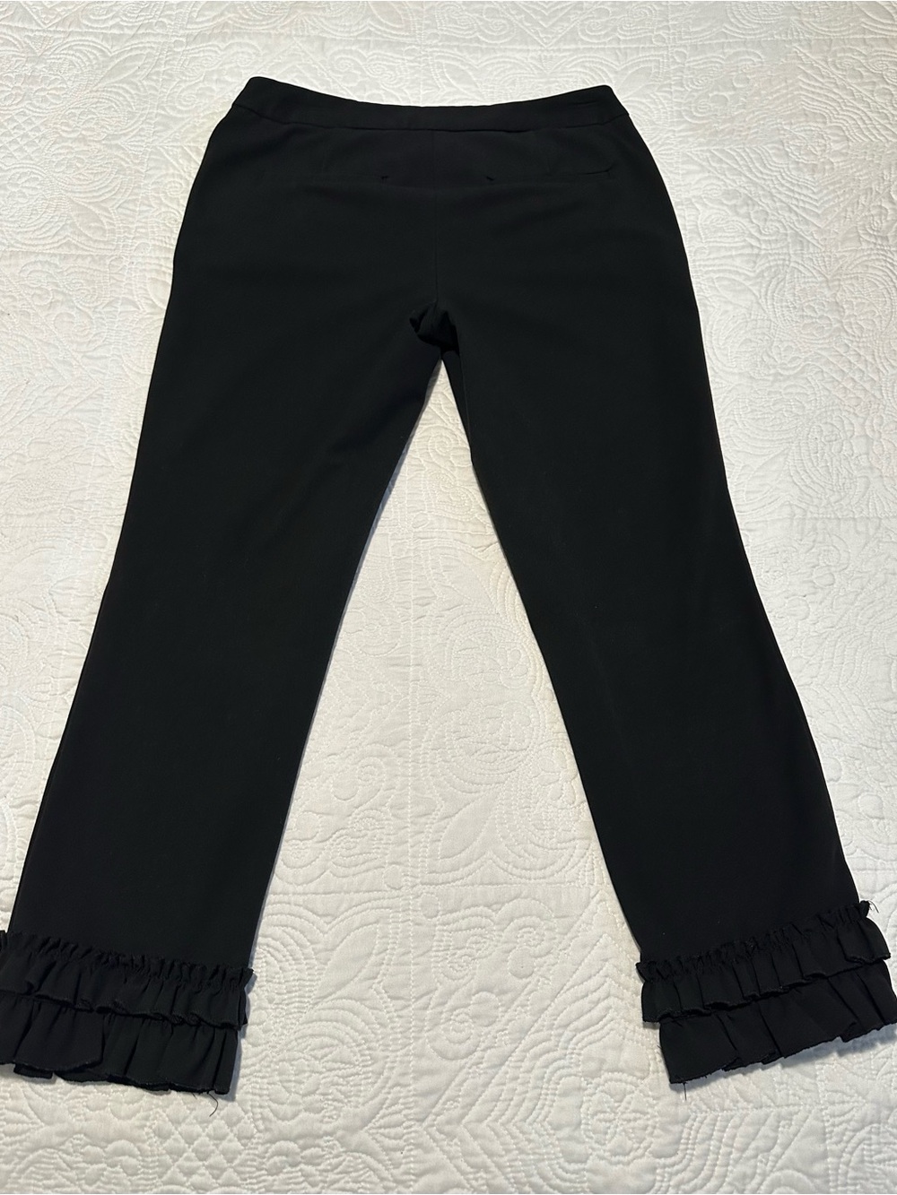 Cynthia Rowley Black Dress Pants, ankle length, ruffled hem Sz 4 - Picture 2 of 8
